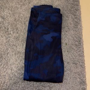 Blue camo leggings